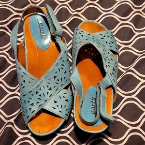 Earth leather sandels